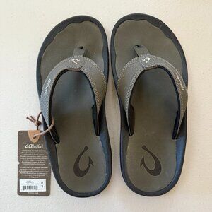 OluKai Men's Sandals / Flip-flops Size 7 in the Kona Color